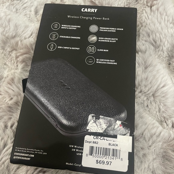Courant Carry Wireless Charging Power Bank Black. 10W Output/5w Input Wireless - Picture 2 of 4